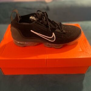 Nike sneaker worn once